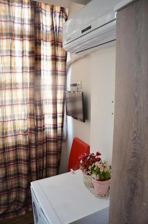 Rooster Hostel Izmir 0*,