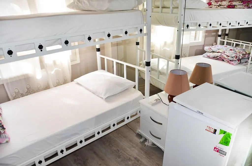 Rooster Hostel Izmir