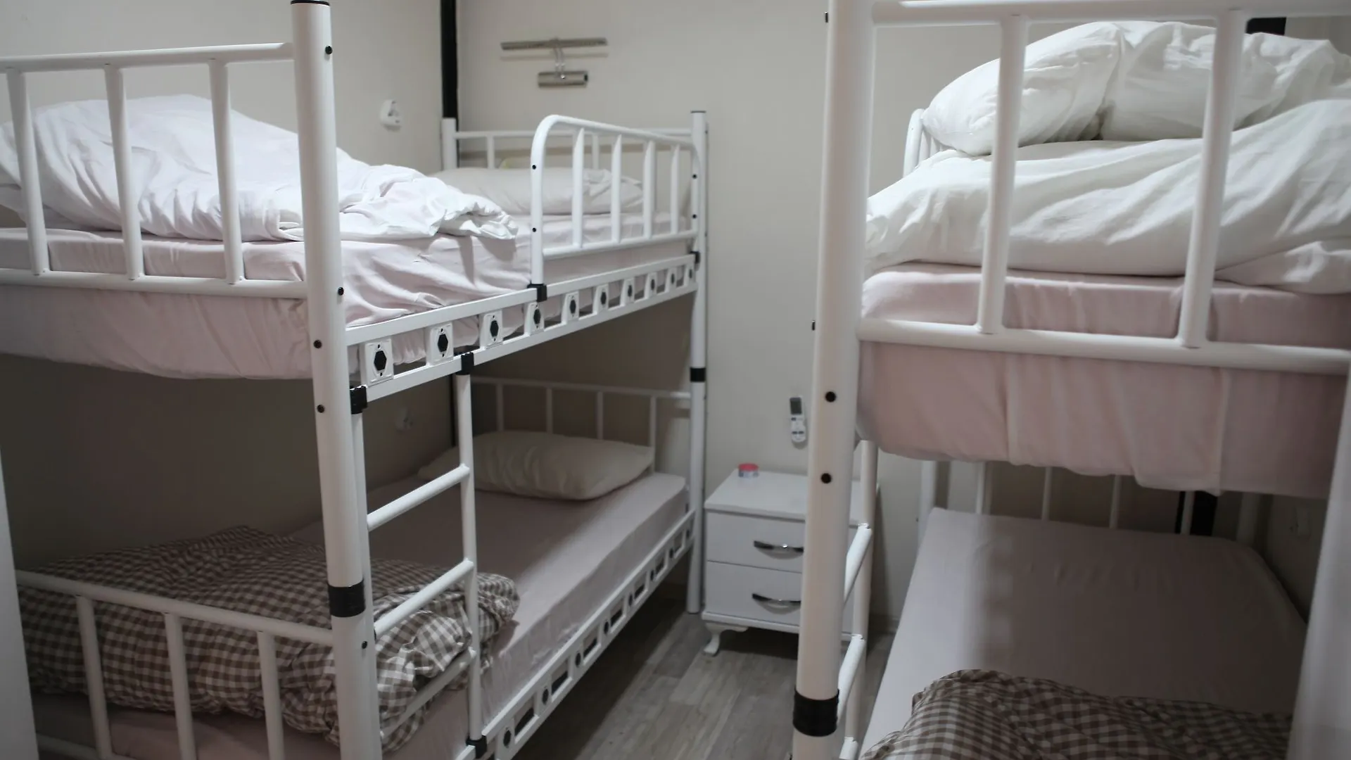 Rooster Hostel Izmir